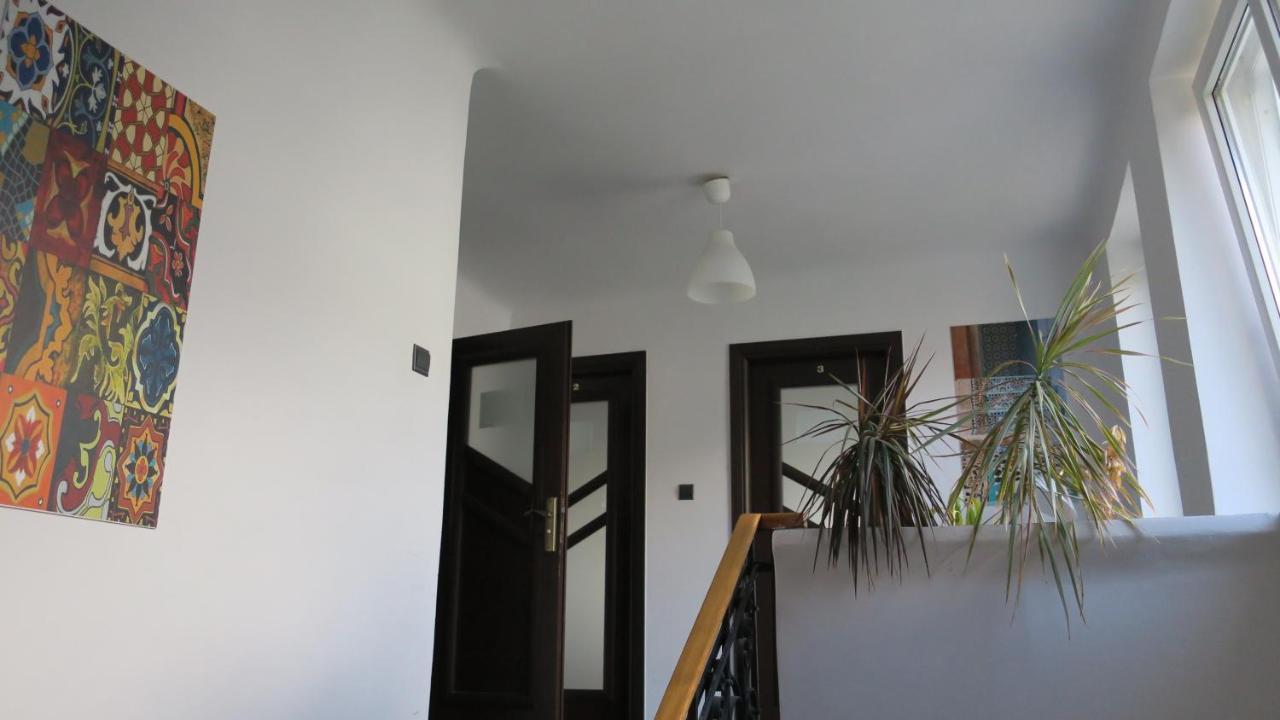 Wierzbno Hostel Warsaw Exterior photo